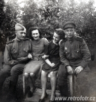 Vojáci Rudé armády v květnu 1945