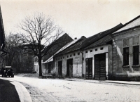 Ulička v Poličce v roce 1954