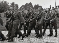 Slavnostní pochod vojáků